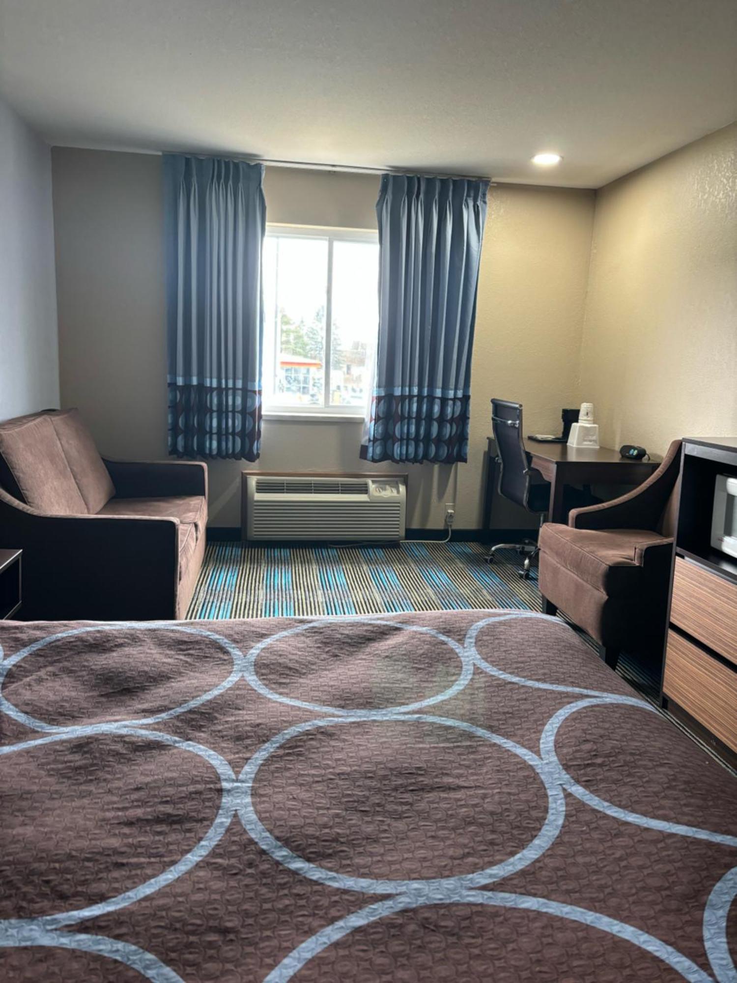 Super 8 By Wyndham Escanaba Eksteriør billede