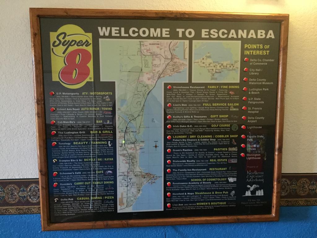 Super 8 By Wyndham Escanaba Eksteriør billede