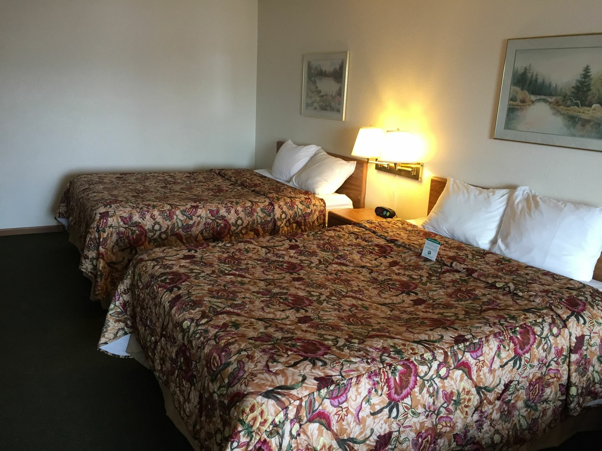 Super 8 By Wyndham Escanaba Eksteriør billede
